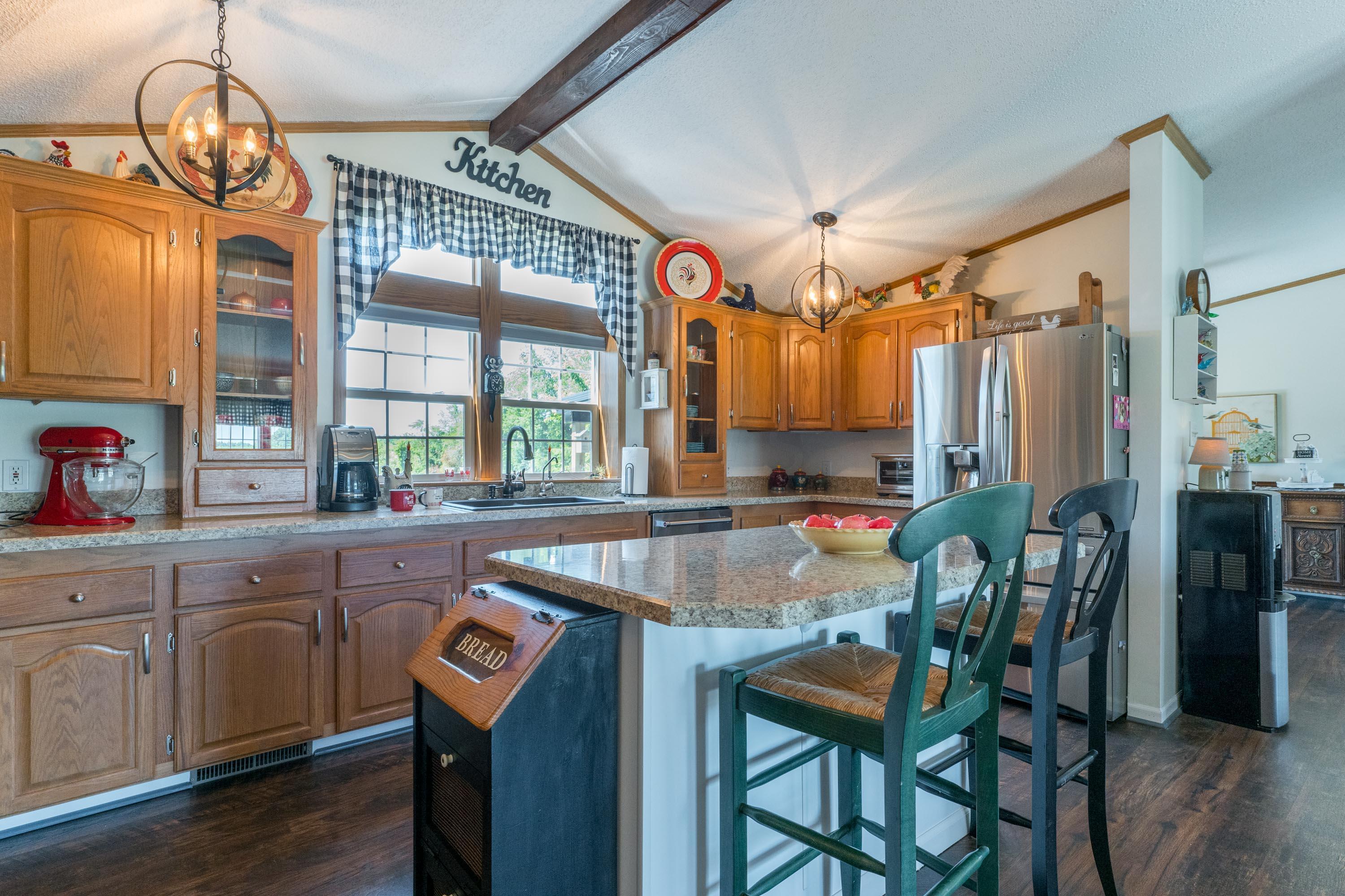 8080 Green Valley Road Mount Vernon, OH 43050 - Photo 14 of 66 Gallery Image 14