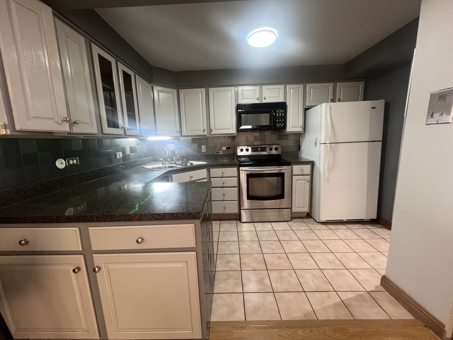 6732 West 64th Place, Unit 2E Chicago, IL 60638 - Photo 9 of 18