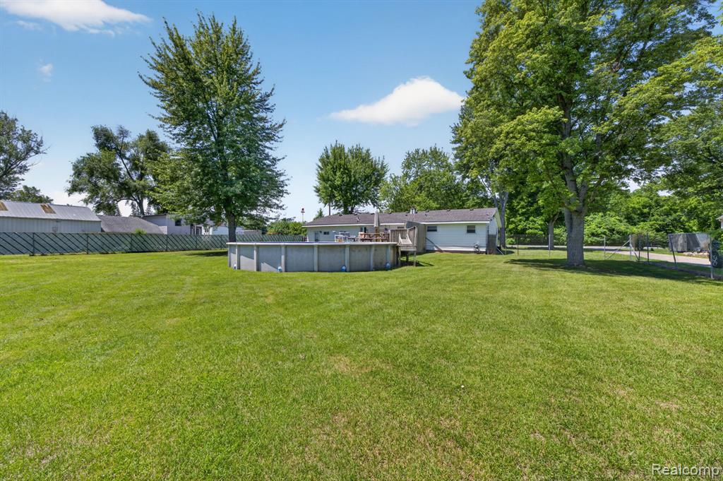 5233 Torrey Road Flint, MI 48507 - Photo 41 of 45