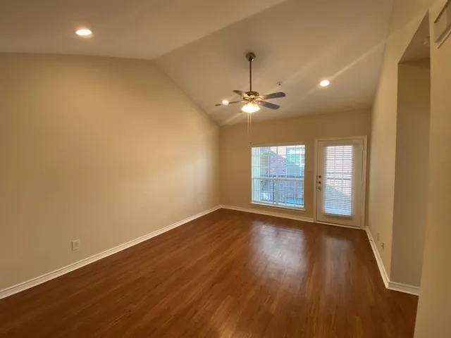 $1,415 | 2350 Westcreek Lane, Unit 4307, Houston, TX 77027
