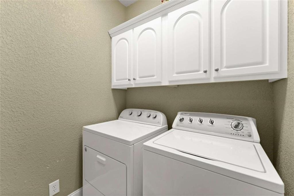 777 Oak Pointe Drive Cleveland, GA 30528 - Photo 25 of 63 a utility room with dryer and washer
