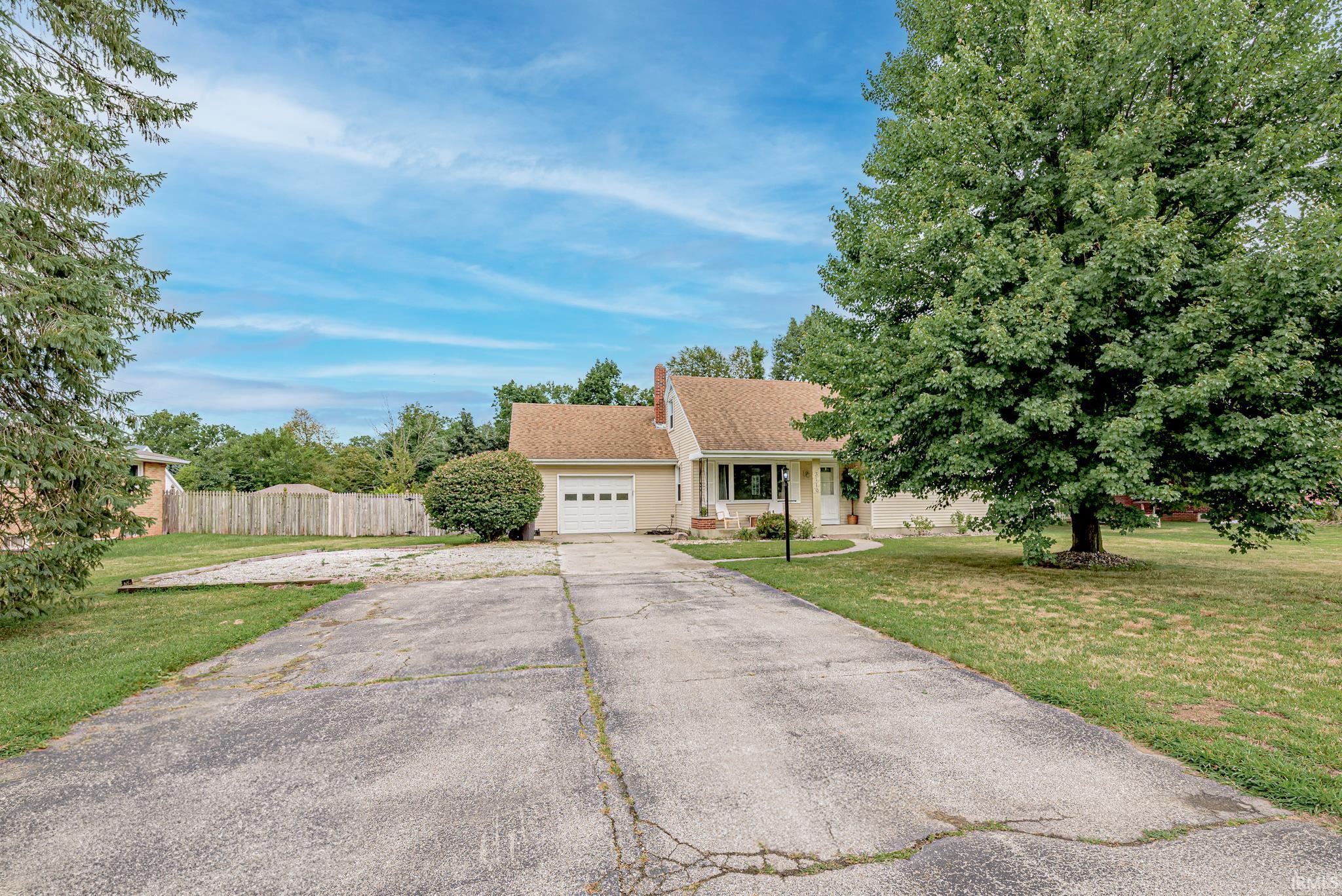 3110 Sand Point Road Fort Wayne, IN 46809 - Photo 2 of 36