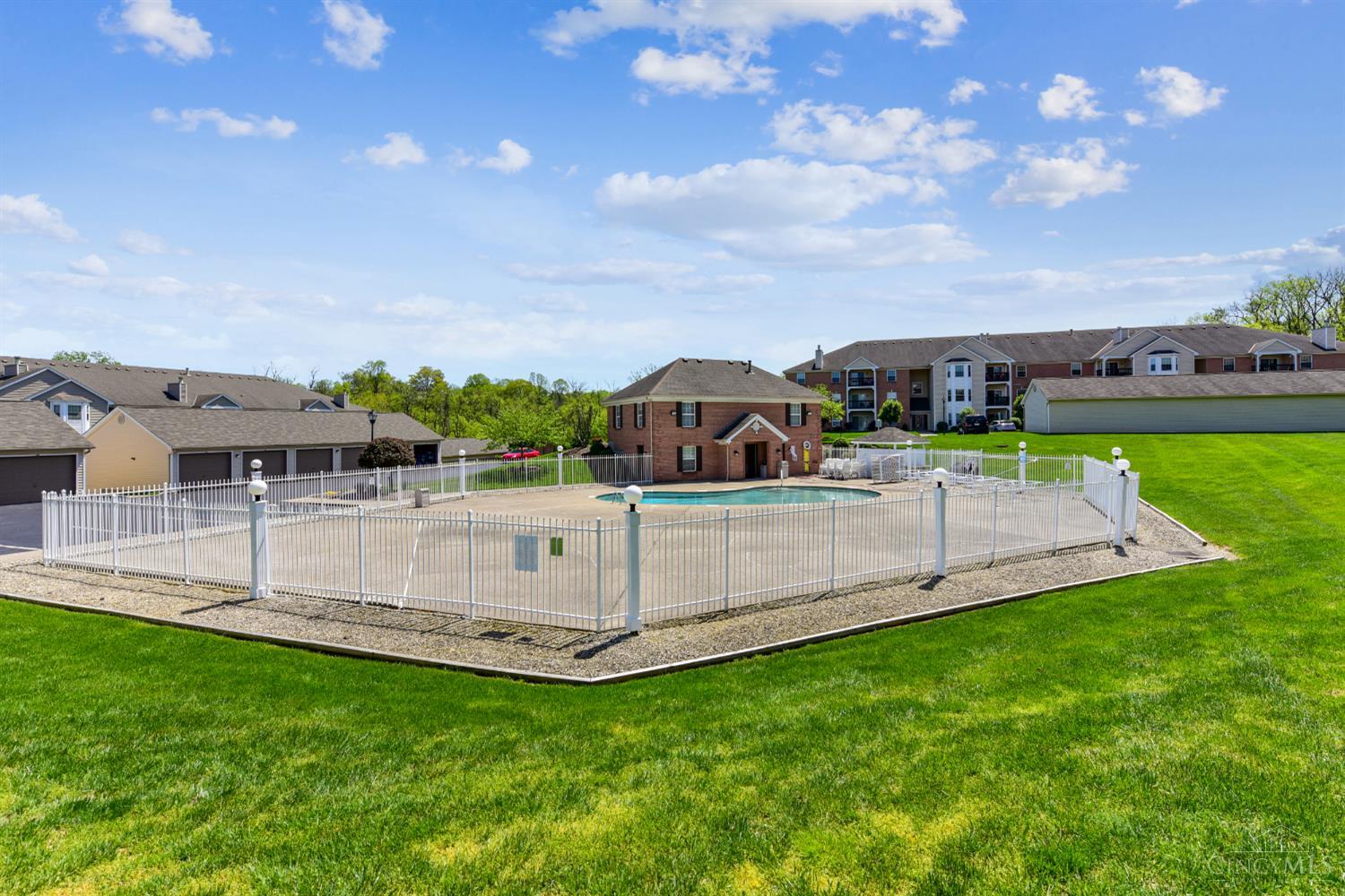 4320 Regency Ridge Court, Unit 202 Cincinnati, OH 45248 - Photo 37 of 38 Gallery Image 37