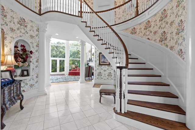 $1,795,000 | 11312 Hixson Pike, Soddy Daisy, TN 37379