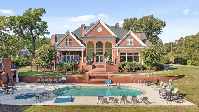 $1,795,000 | 11312 Hixson Pike, Soddy Daisy, TN 37379