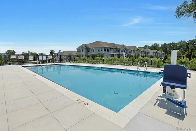 $3,895 | 5105 Lucy Court, Unit 5105, Pearl River, NY 10965