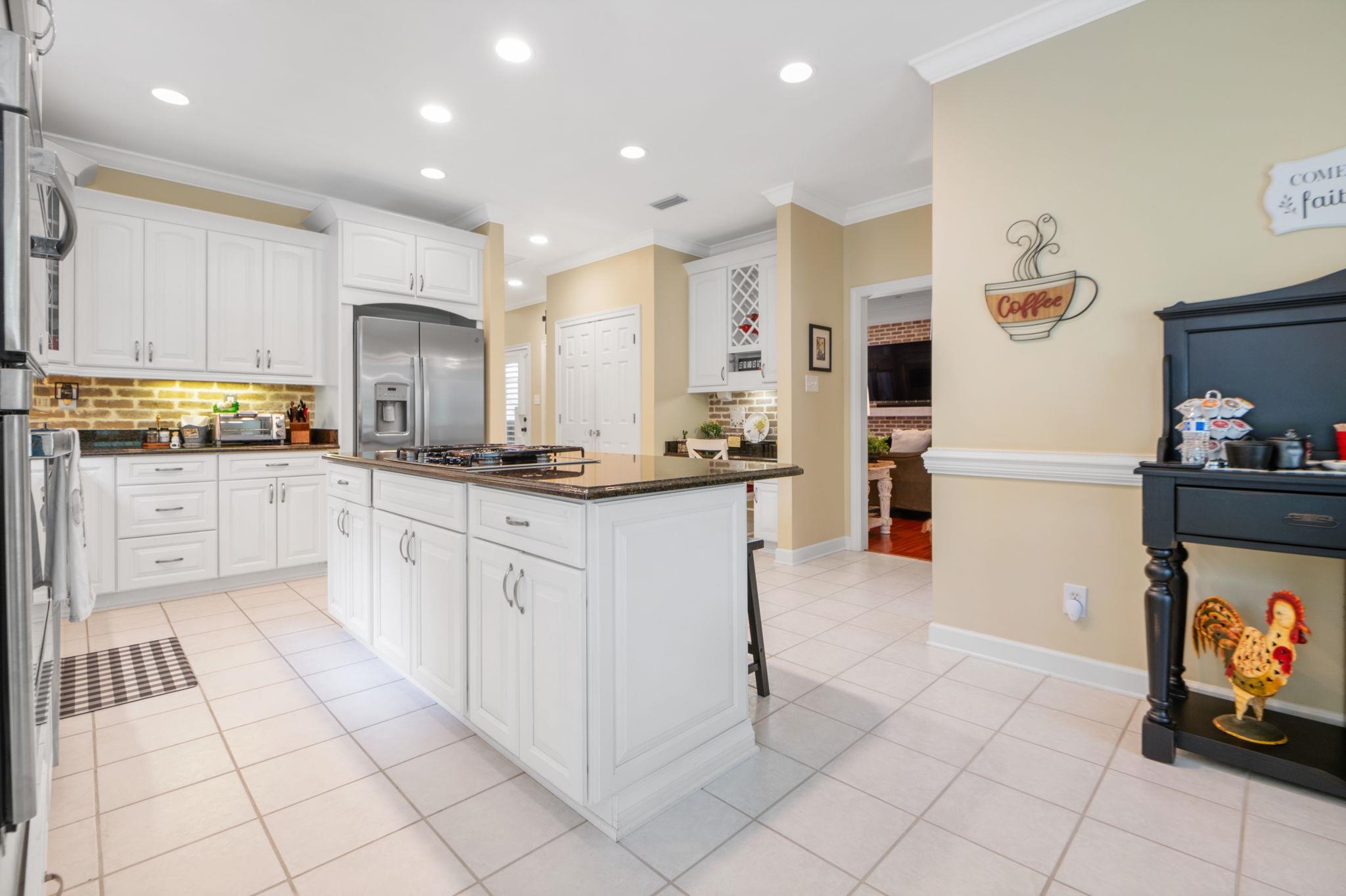 105 Beaver Dam Road Fairhope, AL 36532 - Photo 7 of 55 Kitchen