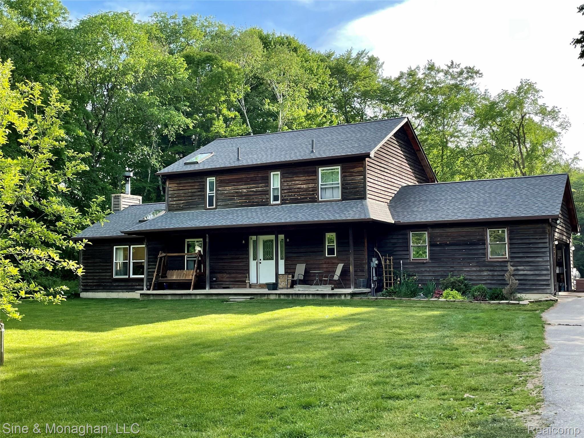 599 Allen Road Smiths Creek, MI 48074 - Photo 1 of 39 AA2C6EF9-E40C-43DD-A4EF-8A3B2A599BE8.jpeg