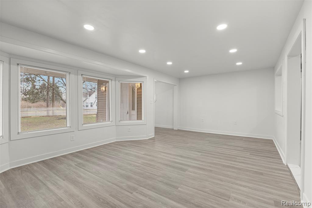 36850 Perry Street Romulus, MI 48174 - Photo 11 of 31