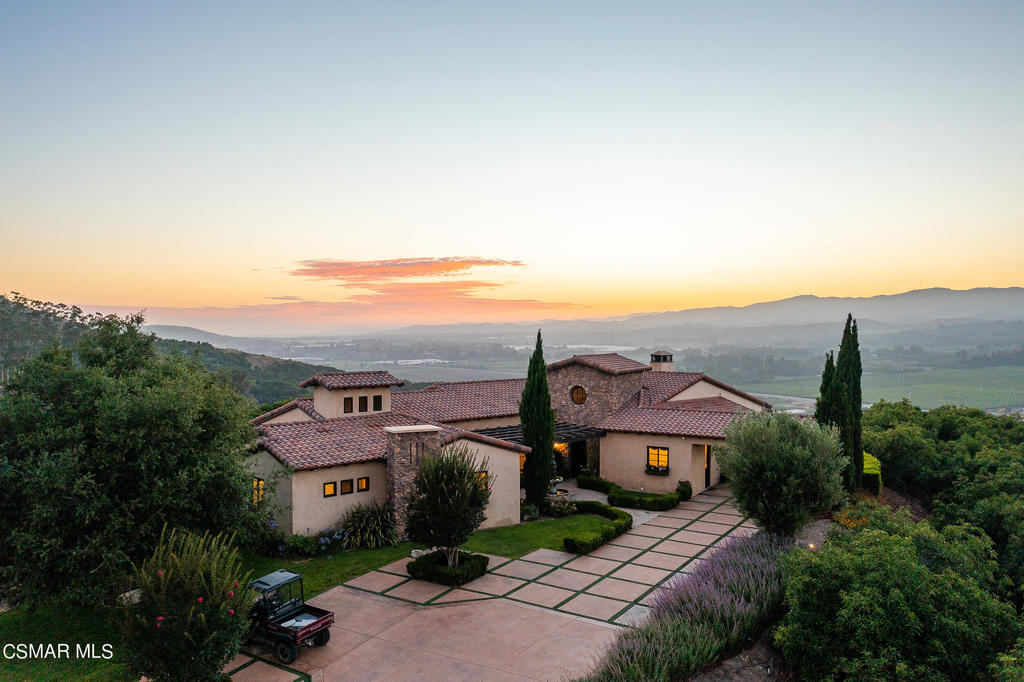 3049 Ventavo Road Moorpark, CA 93021 - Photo 3 of 81 Gallery Image 3