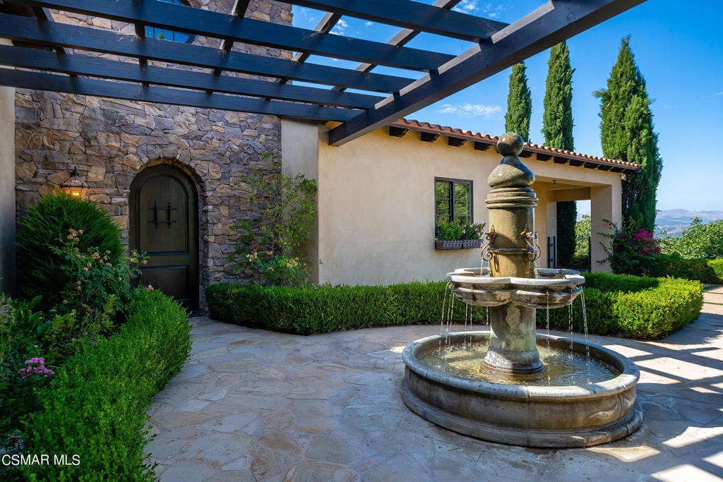 3049 Ventavo Road Moorpark, CA 93021 - Photo 8 of 81 Gallery Image 8