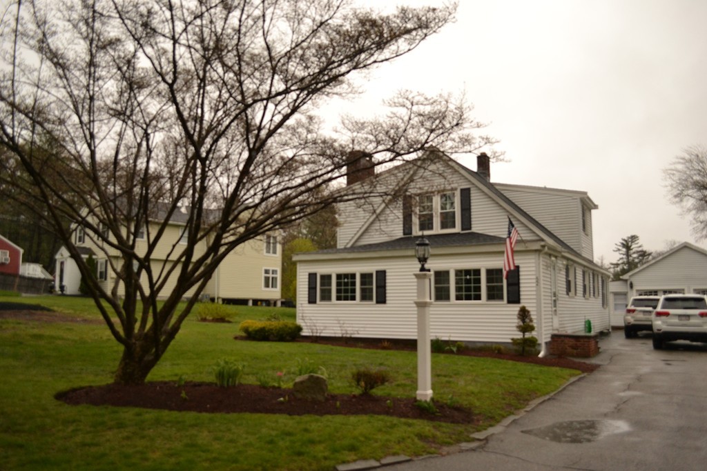 52 Abbott Road North Reading, MA 01864 - Photo 1 of 25 Gallery Image 1