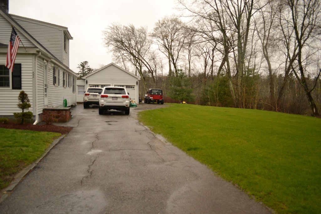 52 Abbott Road North Reading, MA 01864 - Photo 4 of 25 Gallery Image 4