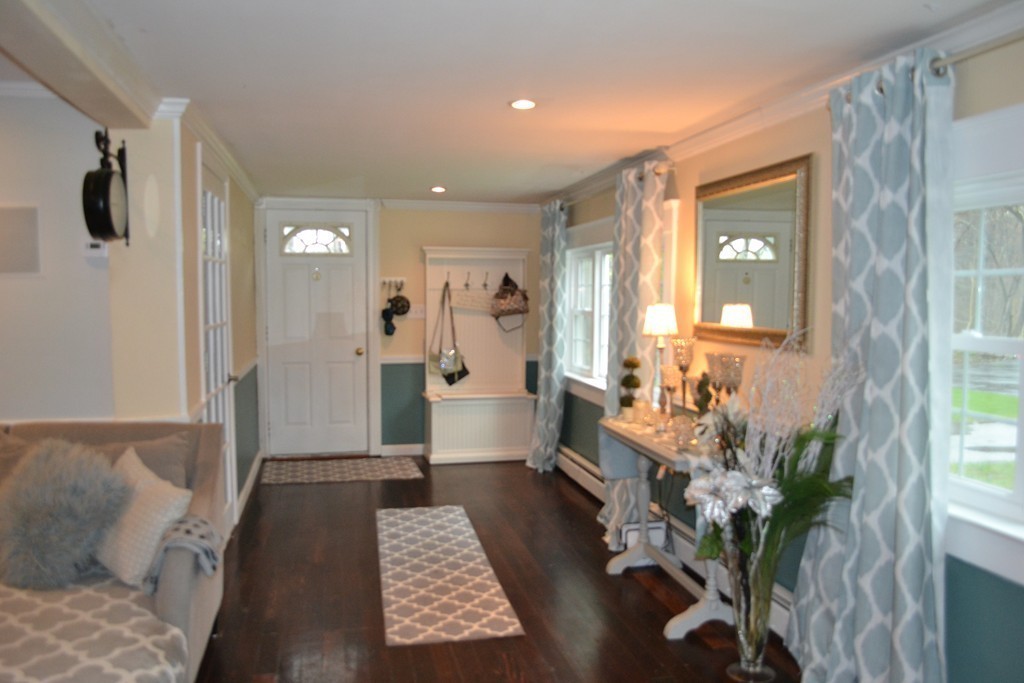52 Abbott Road North Reading, MA 01864 - Photo 5 of 25 Gallery Image 5