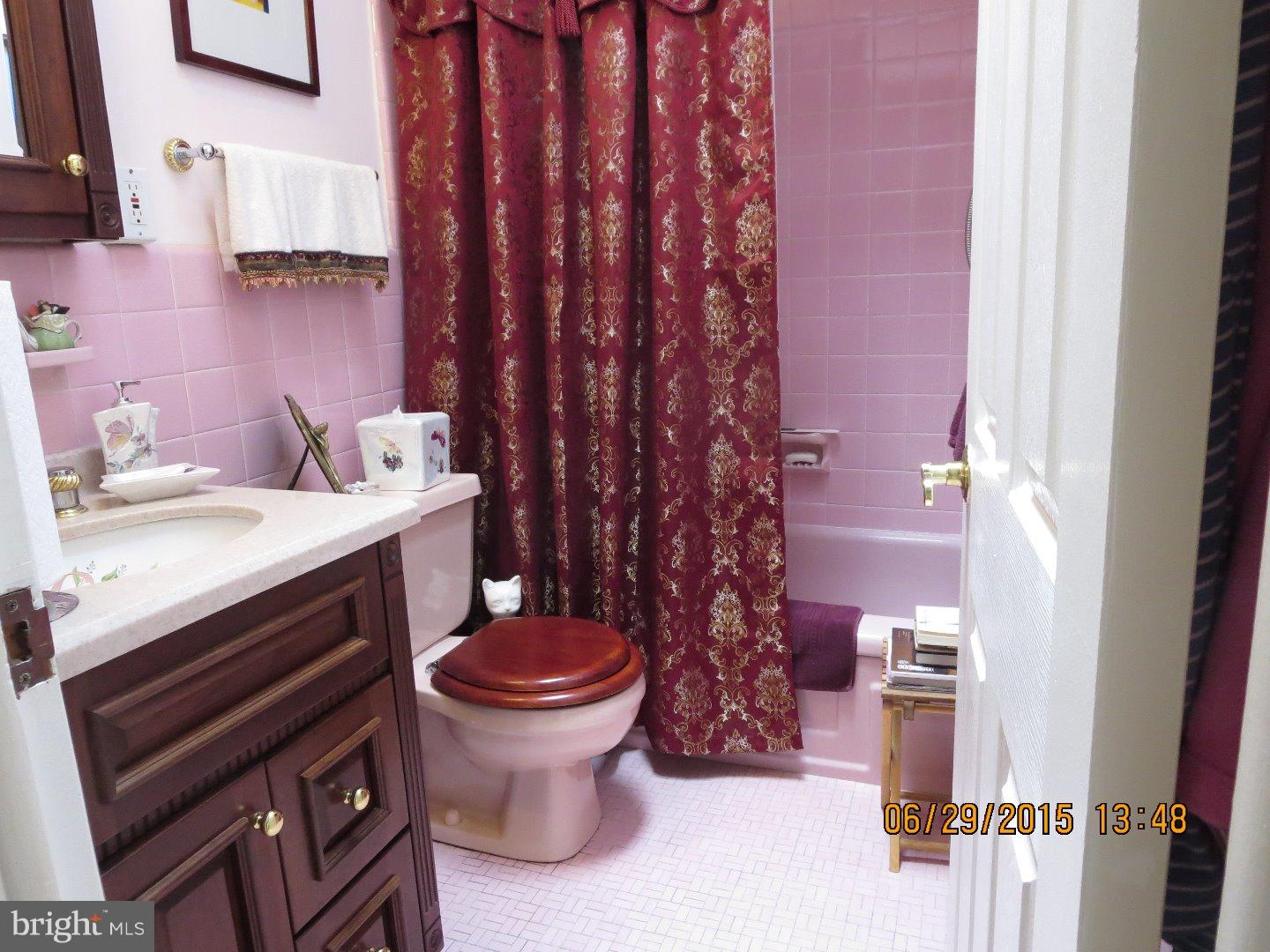 3716 Lankenau Road Philadelphia, PA 19131 - Photo 18 of 22 Bathroom