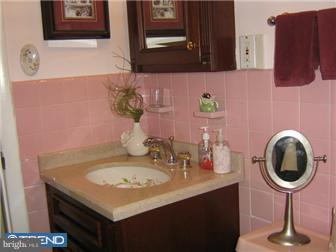3716 Lankenau Road Philadelphia, PA 19131 - Photo 20 of 22 Half Bath