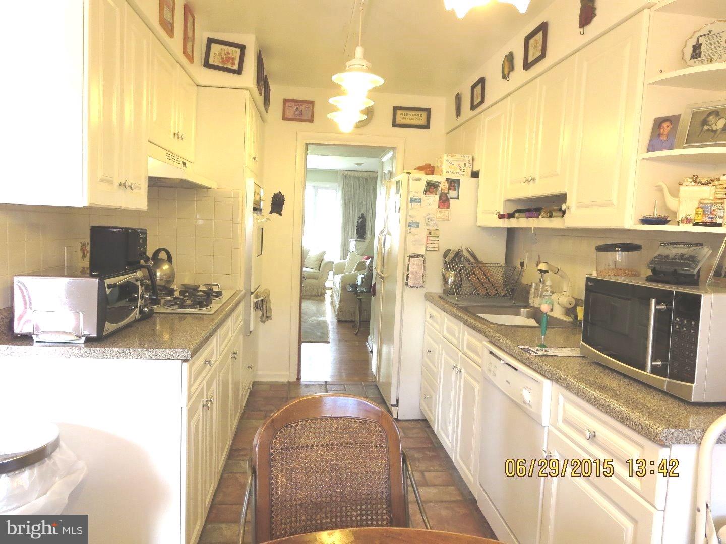 3716 Lankenau Road Philadelphia, PA 19131 - Photo 8 of 22 Kitchen