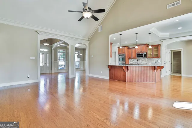 $659,900 | 18 Lake View Court, Senoia, GA 30276