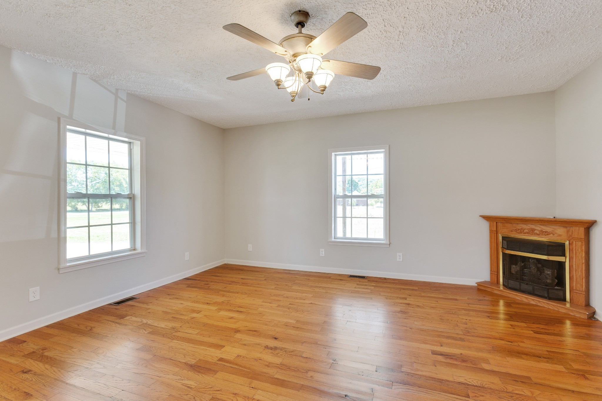 2440 Beasley Road Chapel Hill, TN 37034 - Photo 5 of 23 Gallery Image 5