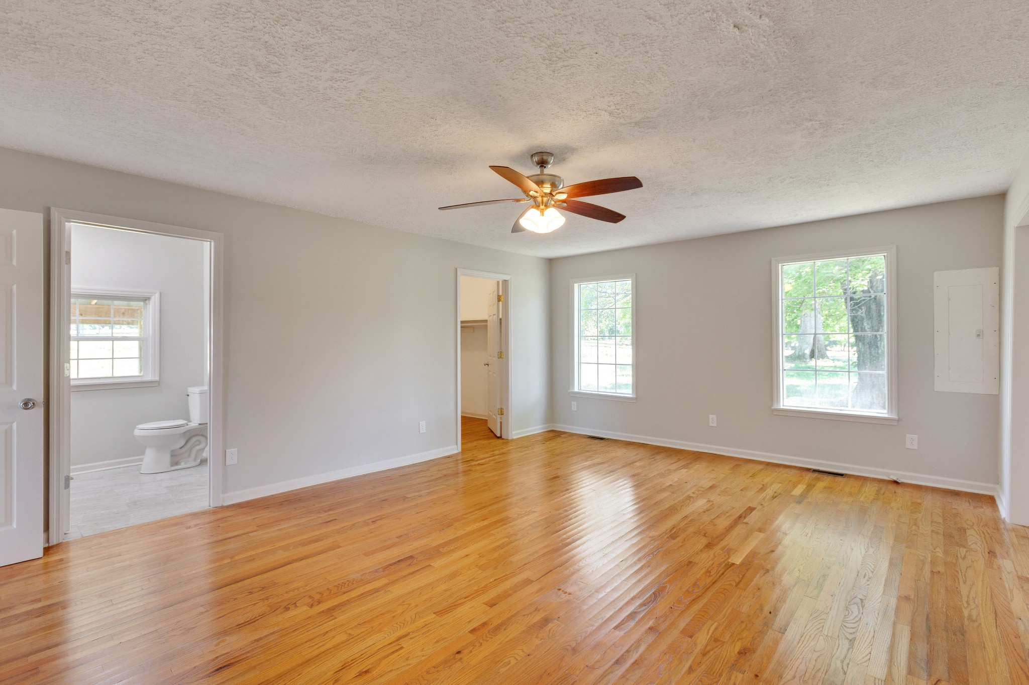 2440 Beasley Road Chapel Hill, TN 37034 - Photo 8 of 23 Gallery Image 8