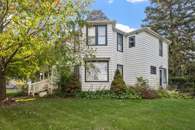 $335,000 | 202 Hickory Street, New Lenox, IL 60451