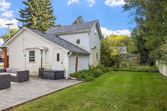 $335,000 | 202 Hickory Street, New Lenox, IL 60451