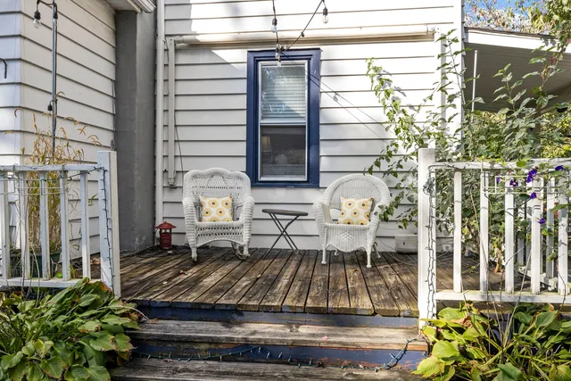 $335,000 | 202 Hickory Street, New Lenox, IL 60451