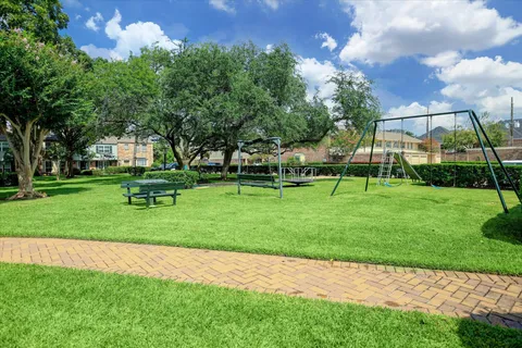 $327,500 | 5823 Valley Forge Drive, Unit 93, Houston, TX 77057