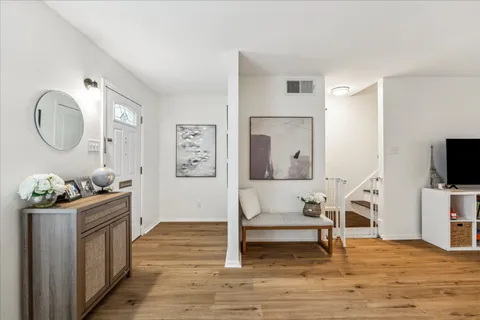 $327,500 | 5823 Valley Forge Drive, Unit 93, Houston, TX 77057