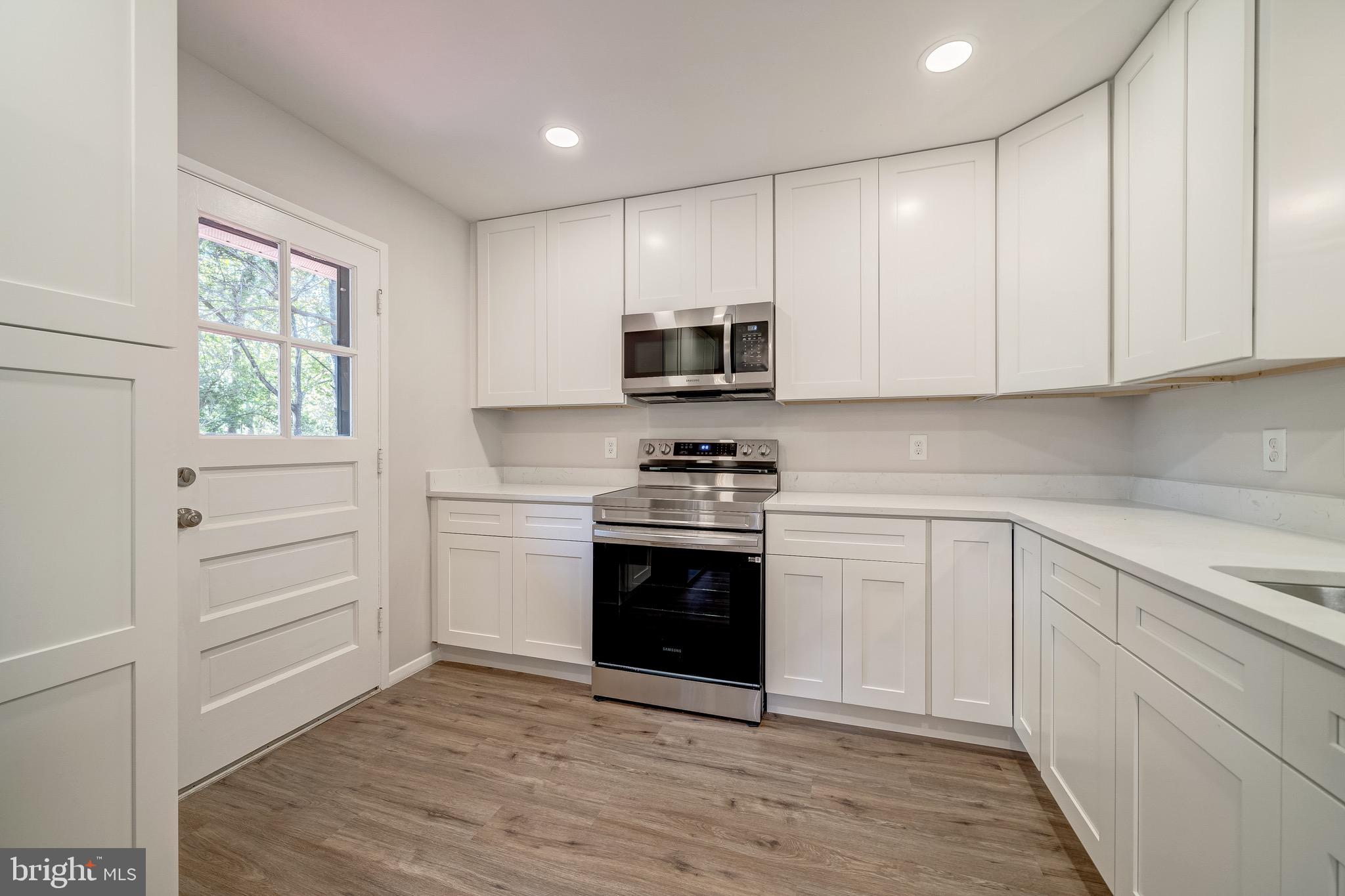 5414 Inverchapel Road Springfield, VA 22151 - Photo 12 of 34