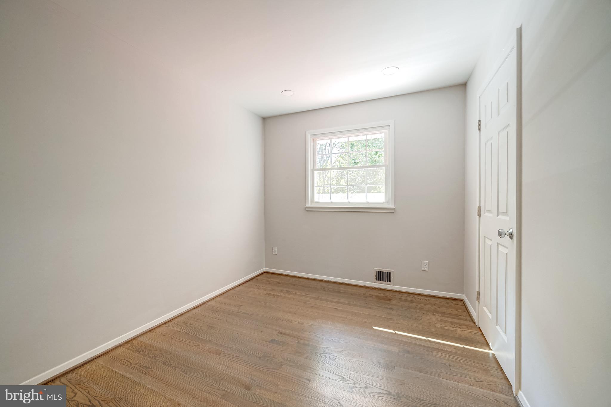 5414 Inverchapel Road Springfield, VA 22151 - Photo 18 of 34