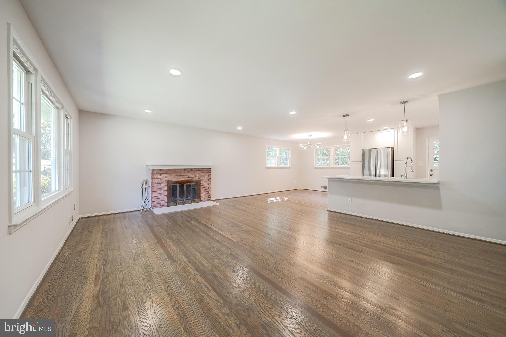 5414 Inverchapel Road Springfield, VA 22151 - Photo 4 of 34