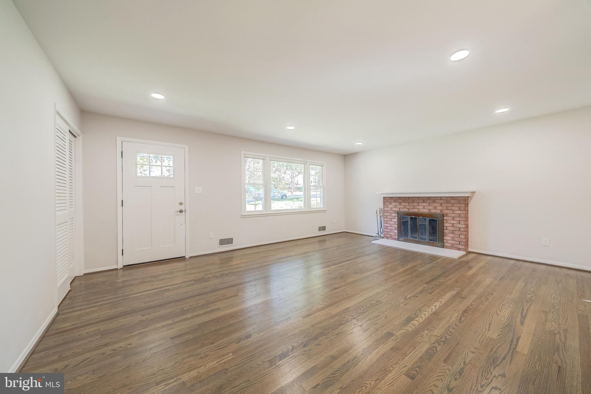 5414 Inverchapel Road Springfield, VA 22151 - Photo 6 of 34