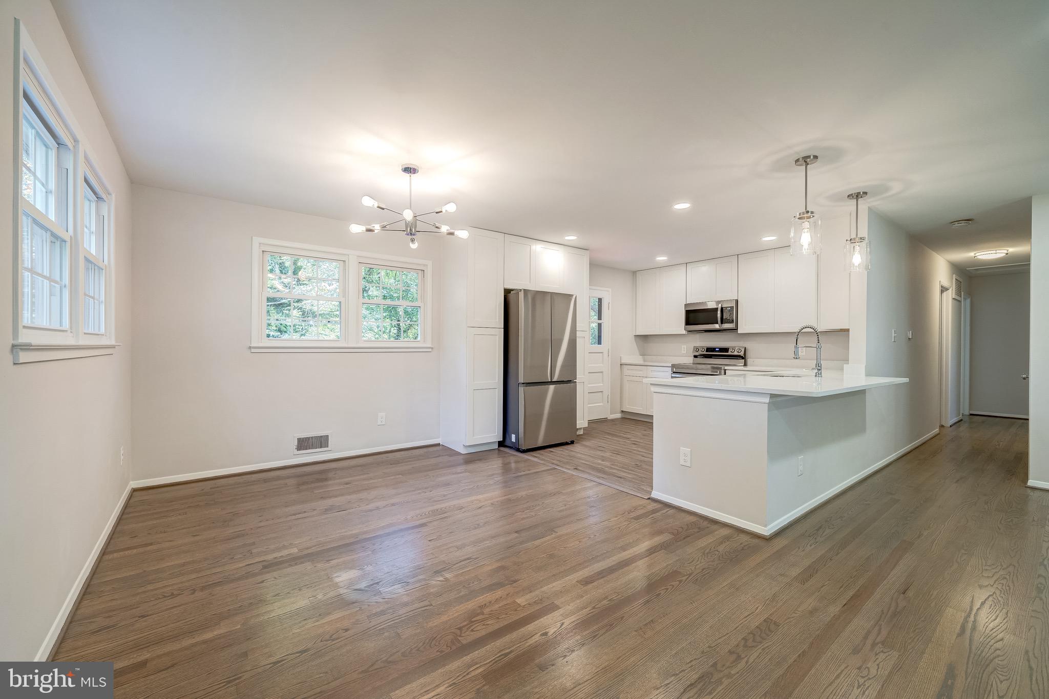 5414 Inverchapel Road Springfield, VA 22151 - Photo 8 of 34