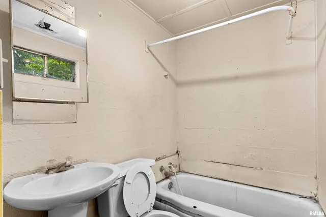 $289,000 | 523 Sanford Street, East Peoria, IL 61611