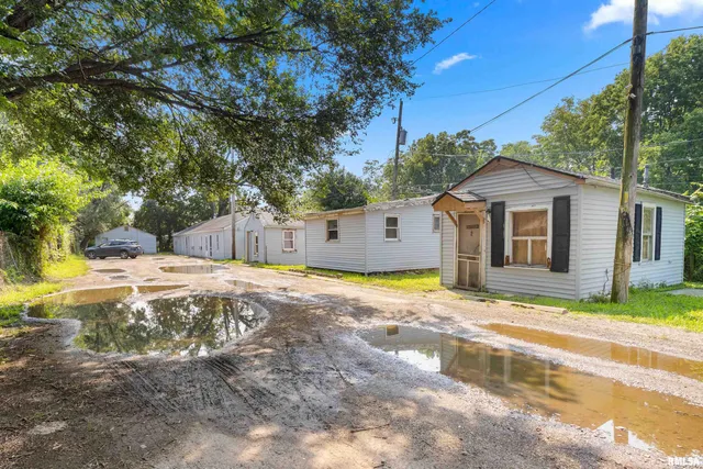 $289,000 | 523 Sanford Street, East Peoria, IL 61611