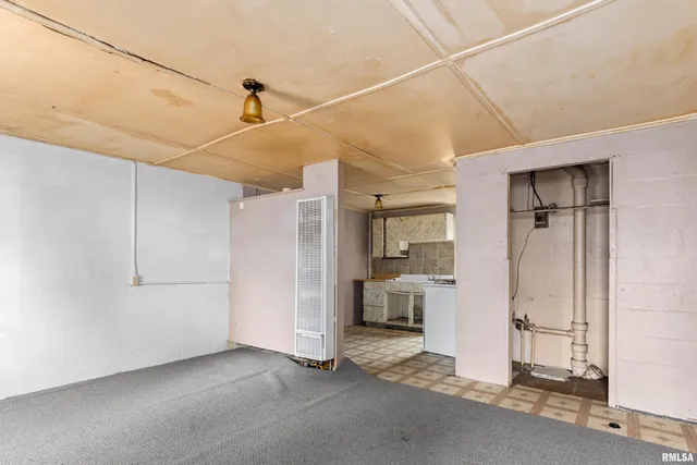 $289,000 | 523 Sanford Street, East Peoria, IL 61611