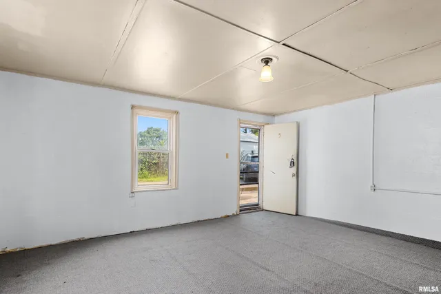 $289,000 | 523 Sanford Street, East Peoria, IL 61611