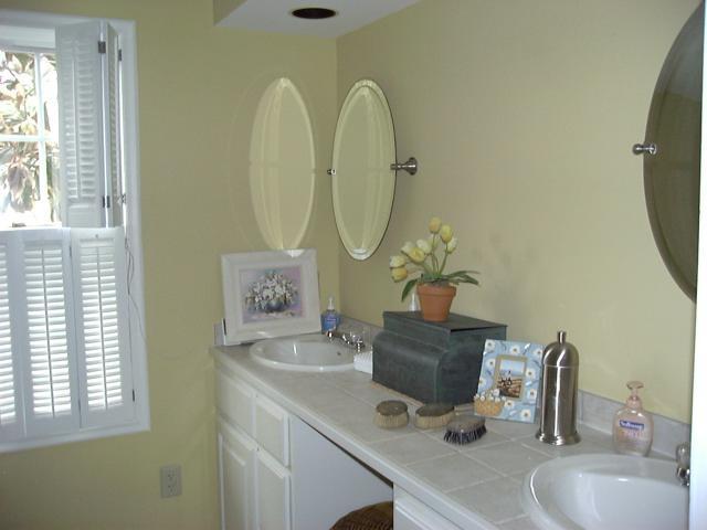 2632 Kent Road Columbus, OH 43221 - Photo 9 of 10