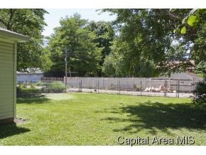 329 South Walnut Street Springfield, IL 62704 - Photo 5 of 18