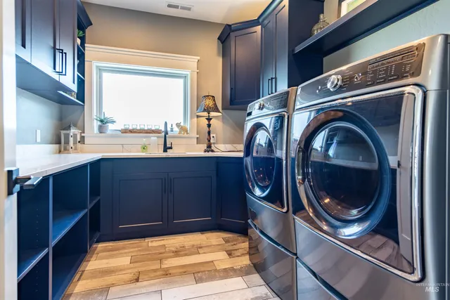 $1,670,000 | 204 South 82nd Street East, Burley, ID 83318