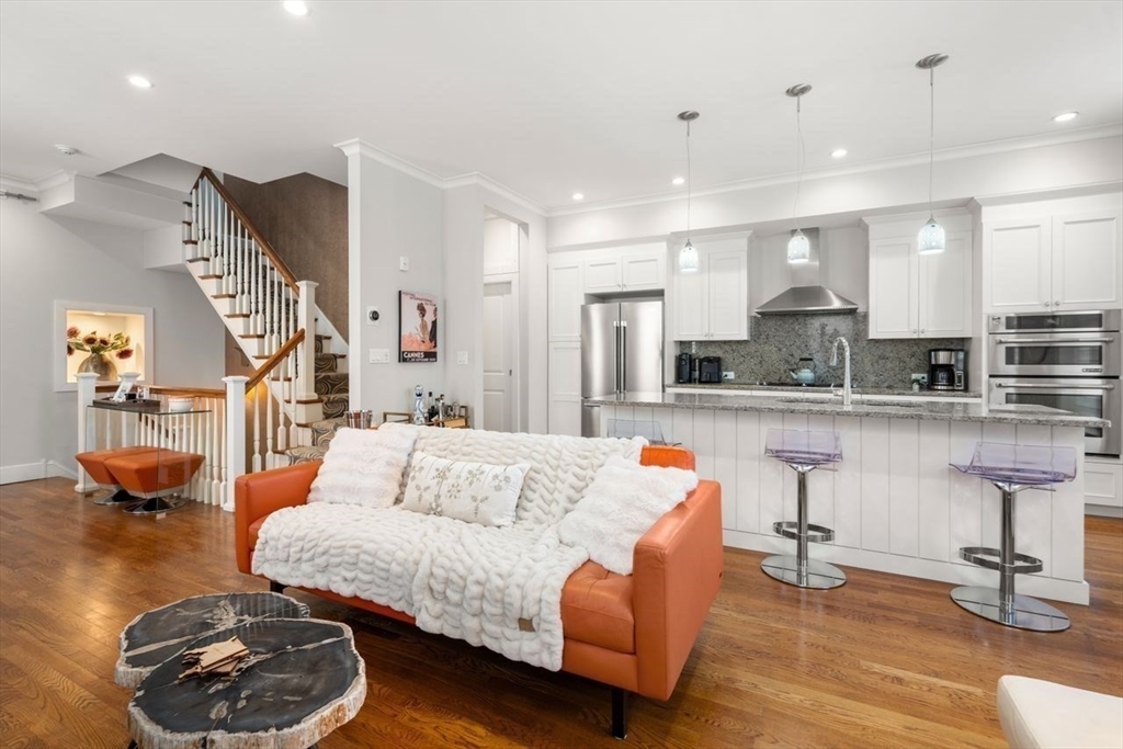 1 Worcester Square, Unit 2 Boston, MA 02118 - Photo 4 of 30