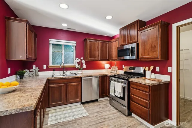 $715,000 | 18413 Southeast 242nd Court, Covington, WA 98042