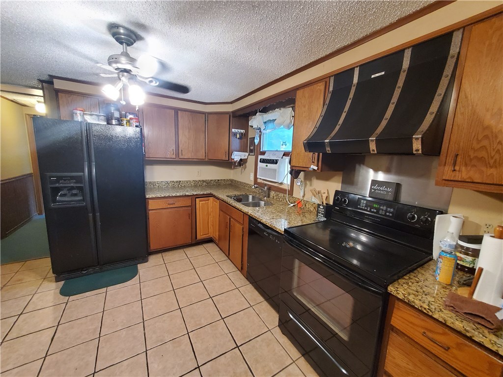 52 Whipple Road Smithfield, RI 02917 - Photo 6 of 20