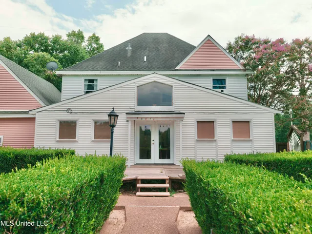 $349,000 | 5730 Stateline Road, Southaven, MS 38671