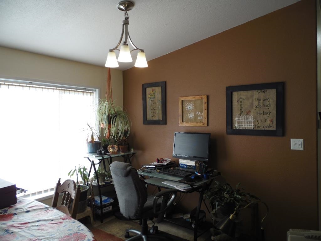 209 North F Street Sprague, WA 99032 - Photo 7 of 23