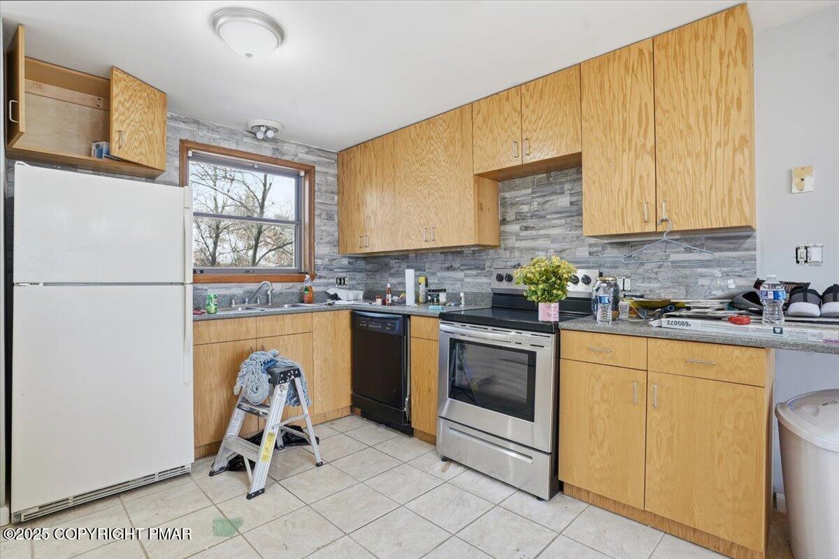 130 Foxfire Drive, Unit 306 Mount Pocono, PA 18344 - Photo 18 of 56 18-028_Photo Dec 22 2025, 2 07 20 PM