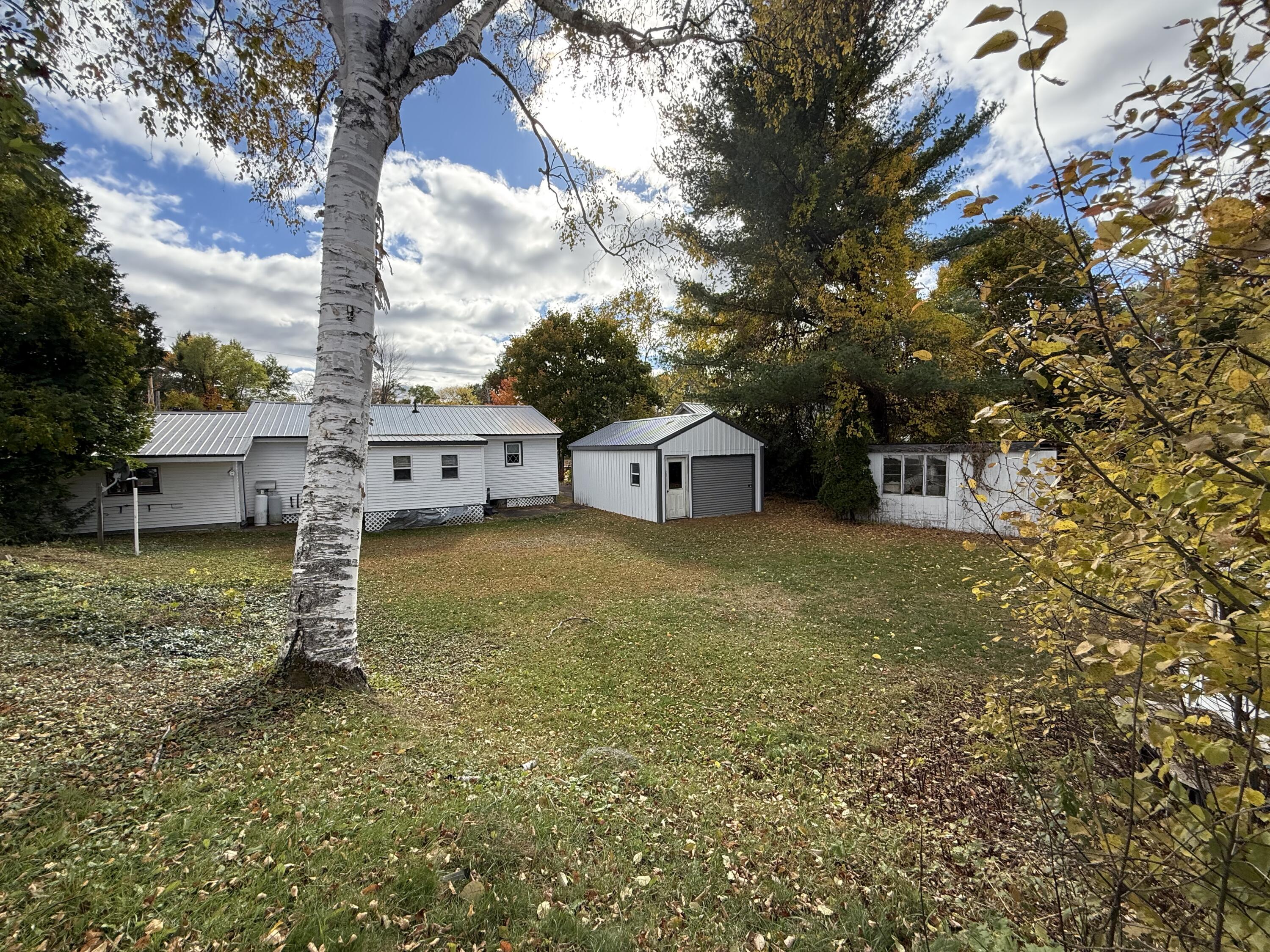 13 Colony Place Millinocket, ME 04462 - Photo 6 of 32 IMG_5878