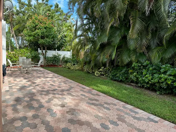 $4,300 | 13255 Royale Sabal Court, Delray Beach, FL 33484