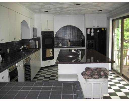 180 Stone Dam Road Glocester, RI 02857 - Photo 4 of 8 Kitchen.